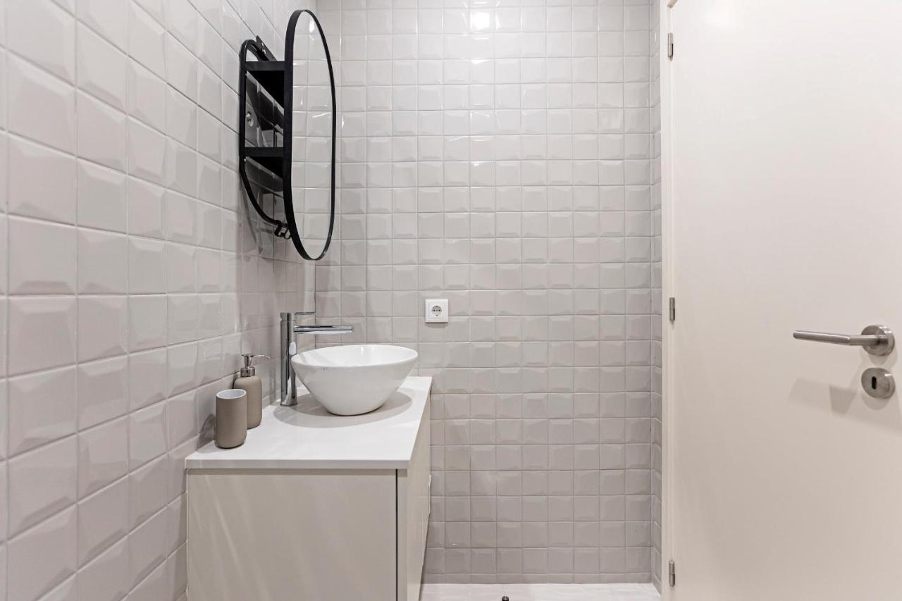 31 Janeiro 157 - Charming 1Br Flat W/ Ac & Balcony By Lovelystay Porto Zewnętrze zdjęcie
