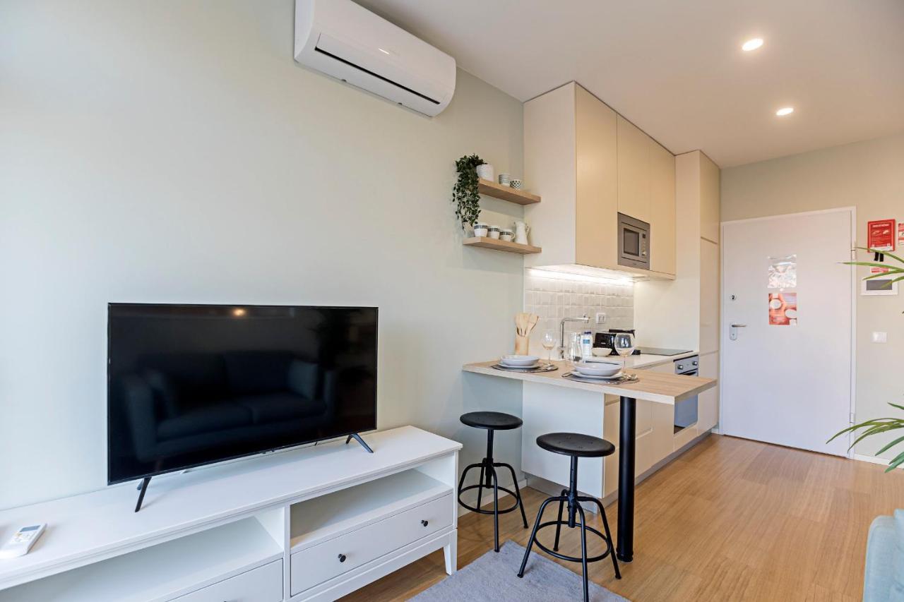 31 Janeiro 157 - Charming 1Br Flat W/ Ac & Balcony By Lovelystay Porto Zewnętrze zdjęcie